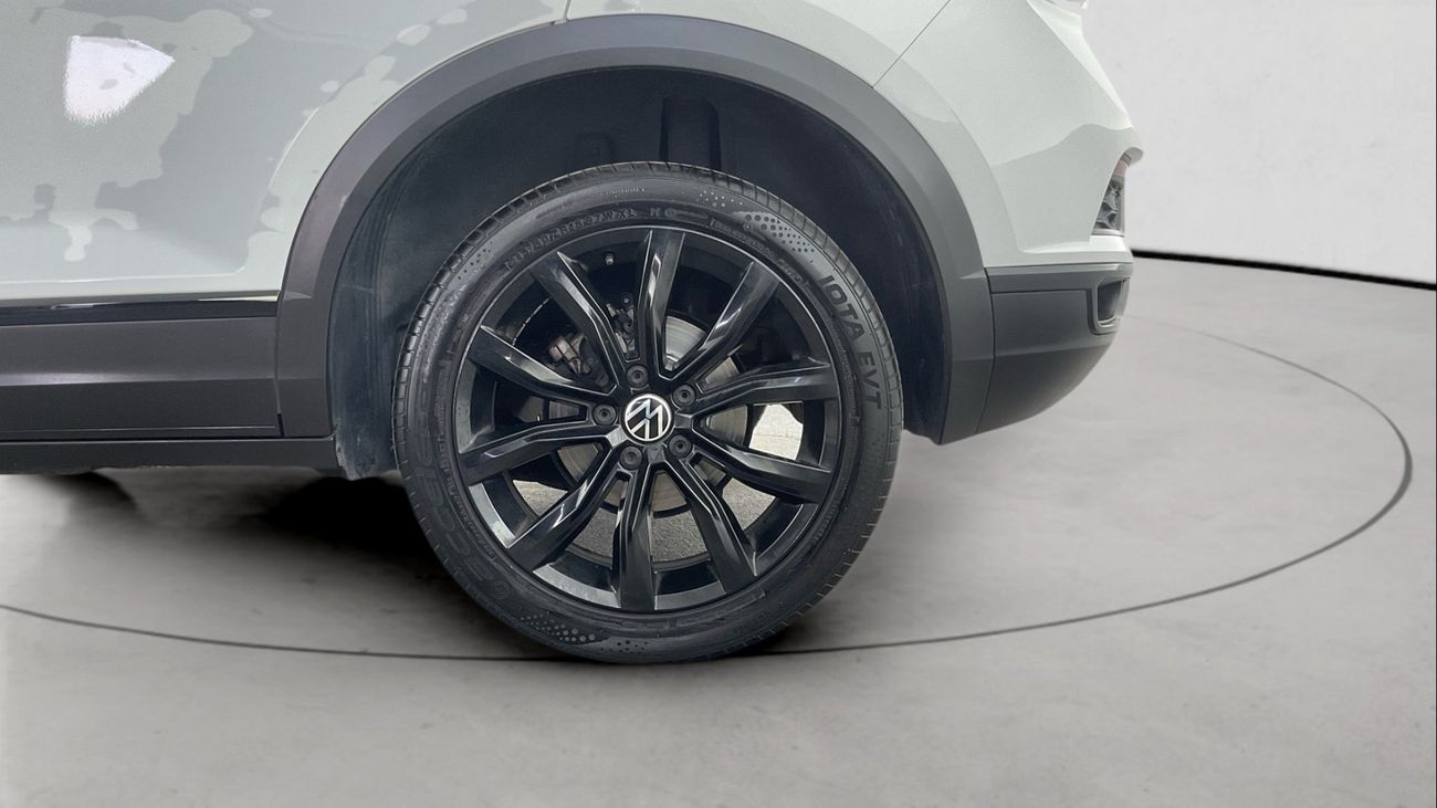 فولكس واجن T ROC SPORT BLACK EDITION | شامل الضمان | 0 ﺪﻔﻋﺓ ﺃﻮﻟﻯ