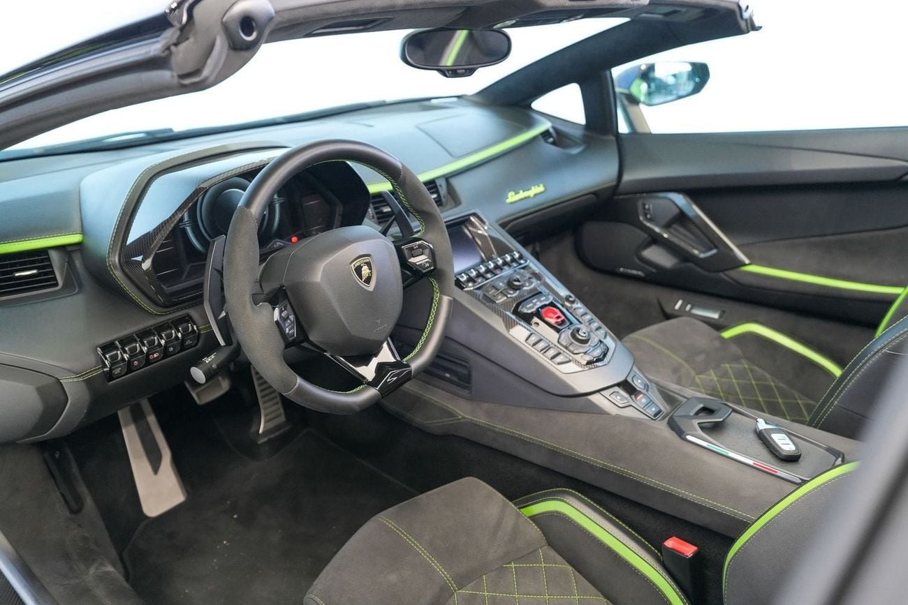 لامبورغيني أفينتادور S Roadster