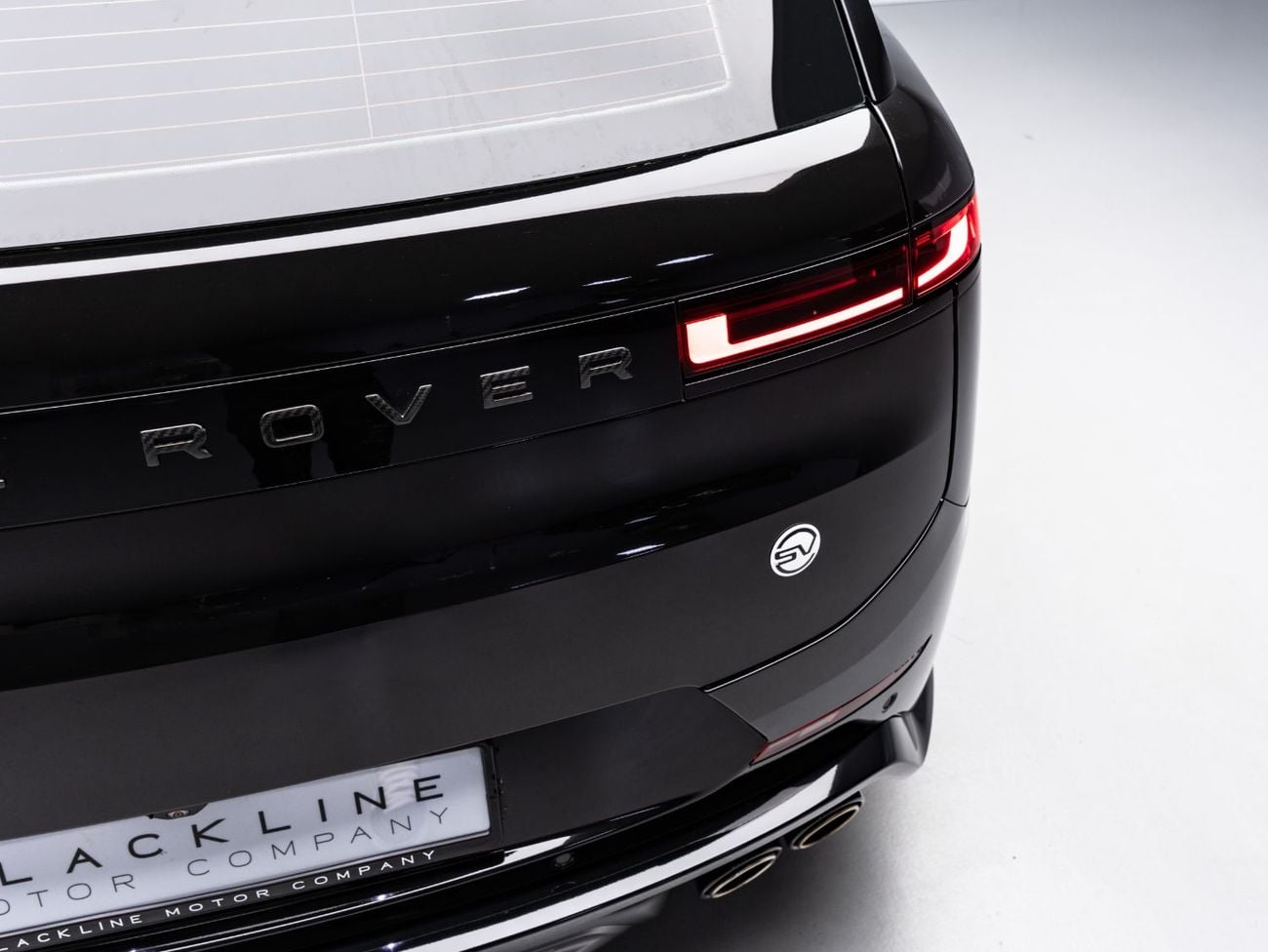 Land Rover Range Rover Sport SV EDITION ONE BUY NOW, PAY 2027 | THE BLACKLINE STANDARD | Al Tayer Warranty + Service Contract, Full Carbon, GCC
