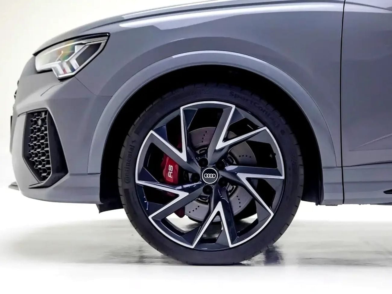 Audi RSQ3 GCC Spec | Dealer Warranty and Service Contract