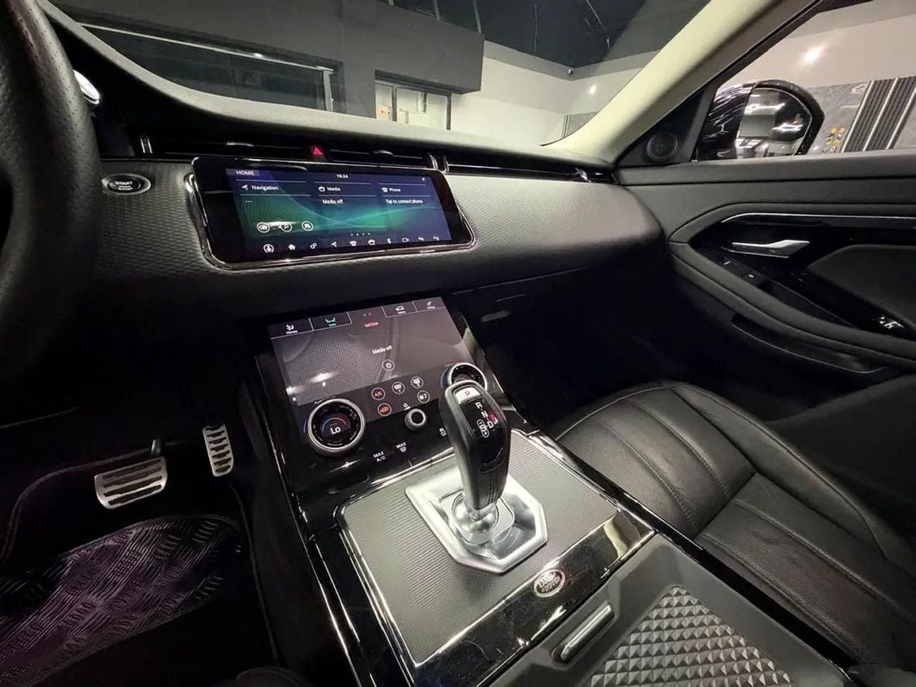 Land Rover Range Rover Evoque R-DYNAMIC HSE P300