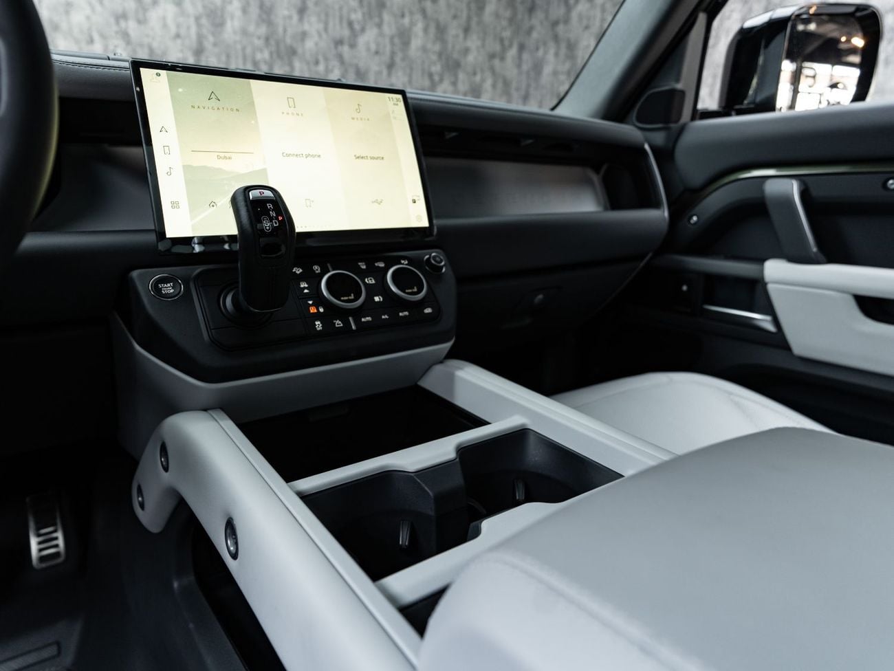 Land Rover Defender X Dynamic HSE P400