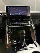 تويوتا لاند كروزر VXR تويوتا LC 300 VXR كاملة المواصفات، خليجية، مزودة بخاصية الإغلاق التلقائي للأبواب
