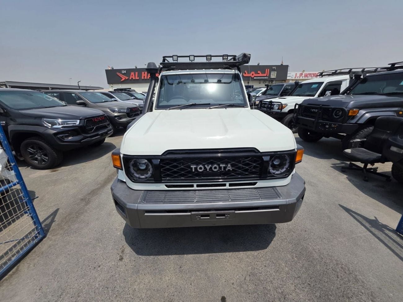 Toyota Land Cruiser Pick Up LX AC PWR OPT