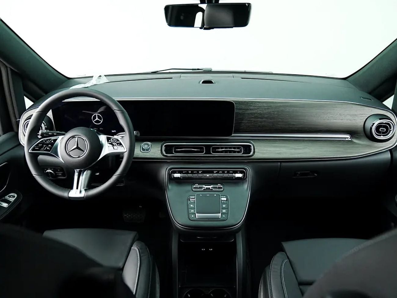 مرسيدس بنز V 300 AVANTGARDE Dealer WARRANTY | GCC SPECS | BRAND-NEW V300