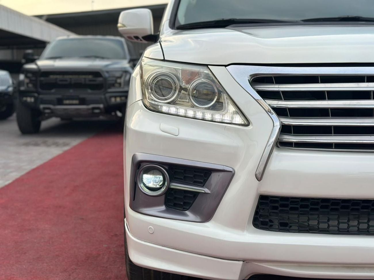 Lexus LX570 NAVIGATION SPORT