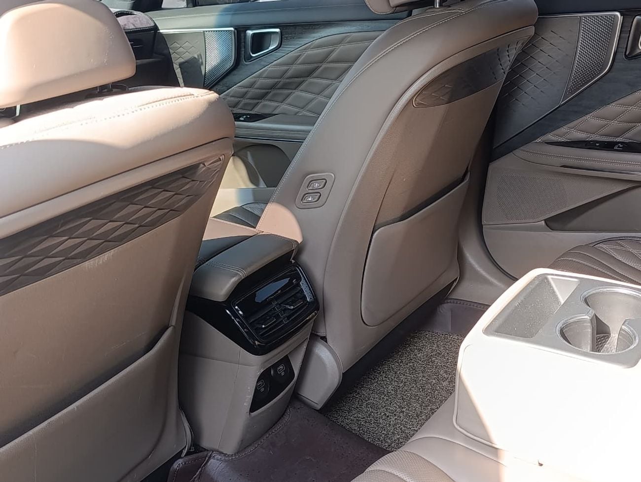 كيا K8 EX DLX كيا ك 8 2022 2.5