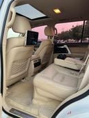 Toyota Land Cruiser GXR 5.7 V8