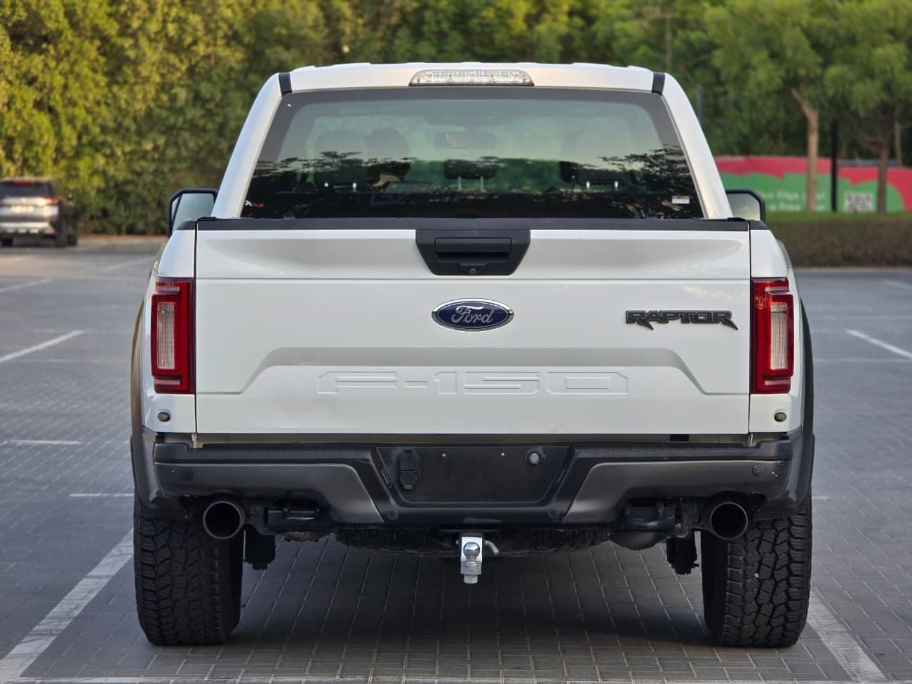 Ford F-150 RAPTOR CREW CAB MID Ford F-150 Raptor 2019 | GCC Specs | Orginal paint | Pristine Condition | 2Keys | Single owner |