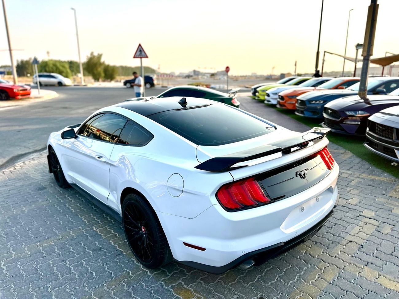 فورد موستانج STANDARD إيكوبوست | قسط شهري 1200/- | دفعة أولى 0% | مساعد البقاء في المسار | جنوط ألمنيوم فاخرة | # 10666