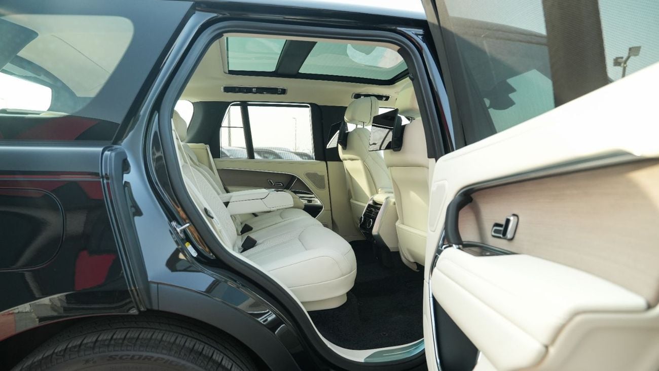 Land Rover Range Rover HSE P400 Santorini Black- white 2027MY Export Only