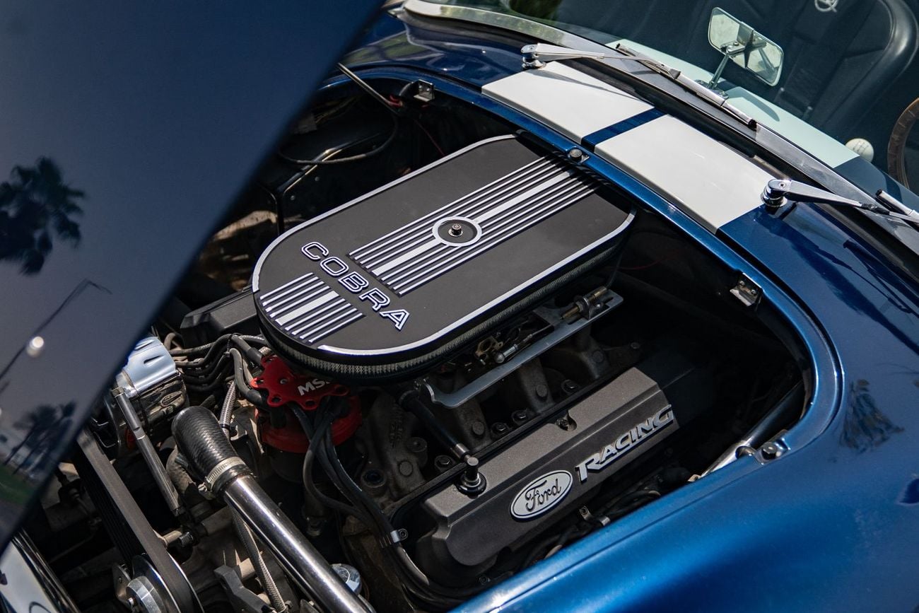 Ford Shelby Cobra Backdraft Racing 427 Backdraft Racing Ford Cobra with Ford iconic 427 V8 7.0litre engine (Rare), 5 Speed Manual Gearbox.