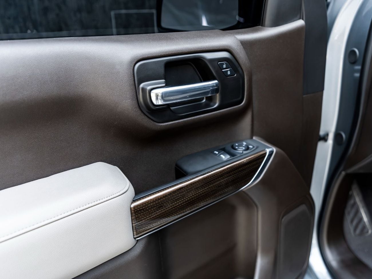 Chevrolet Silverado 1500 REG/CAB RST BUY NOW, PAY 2027 | THE BLACKLINE STANDARD | 2030 Chevrolet Warranty, Full Service History, GCC
