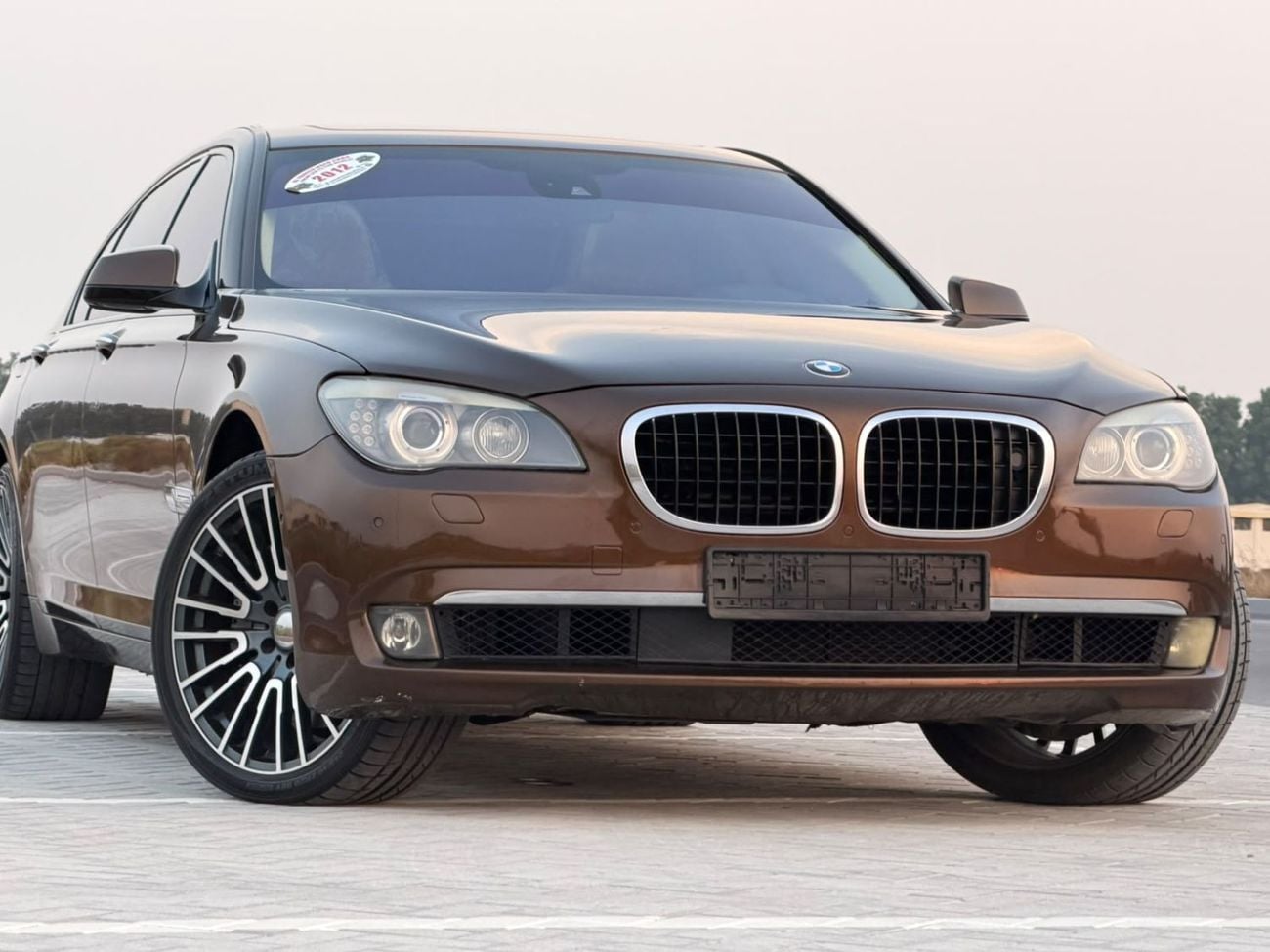 BMW 750Li EXCLUSIVE 4.4L V8 twin-turbo engine producing 407 hp, 8-speed