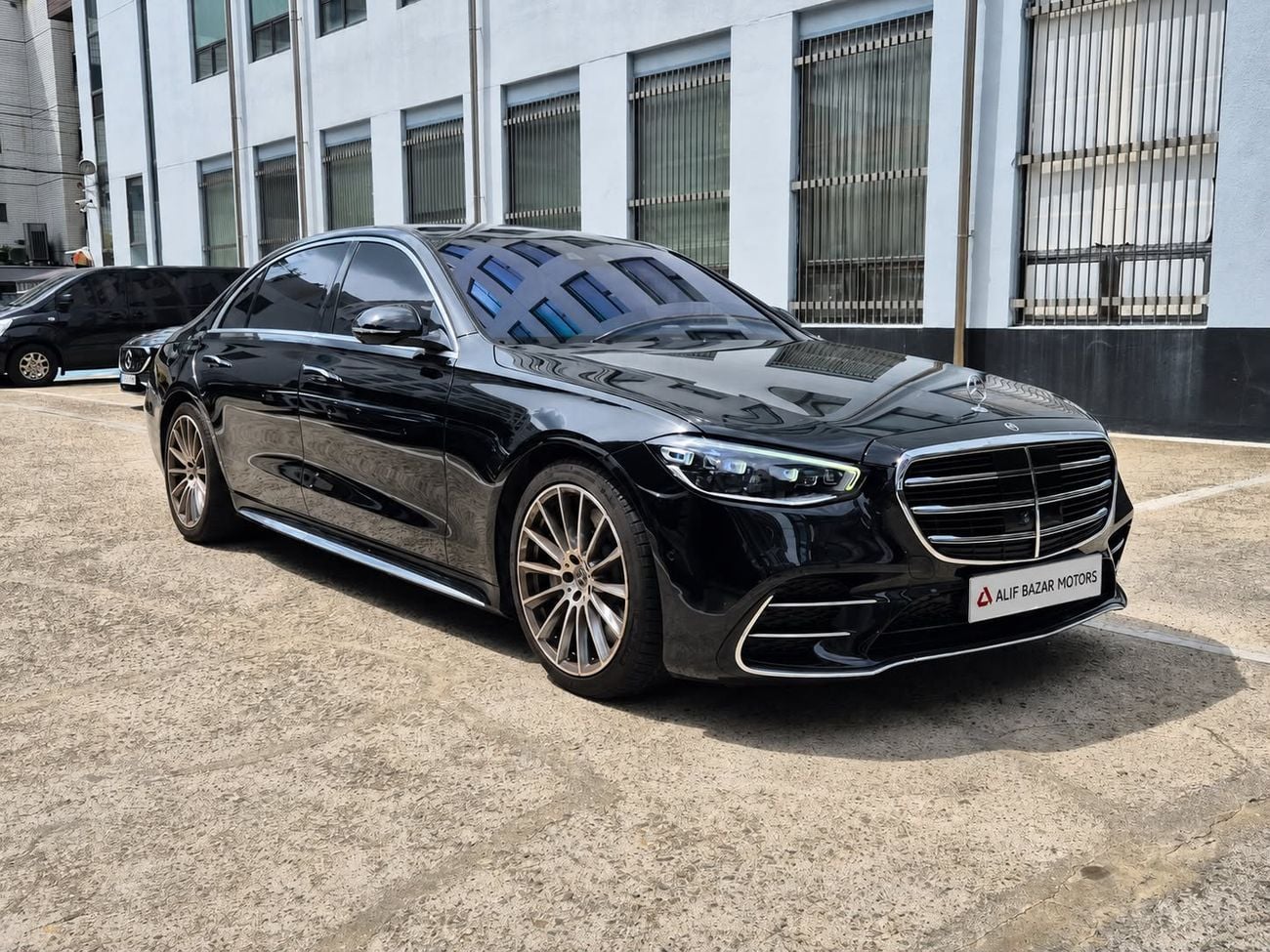 مرسيدس بنز S 500 4MATIC L