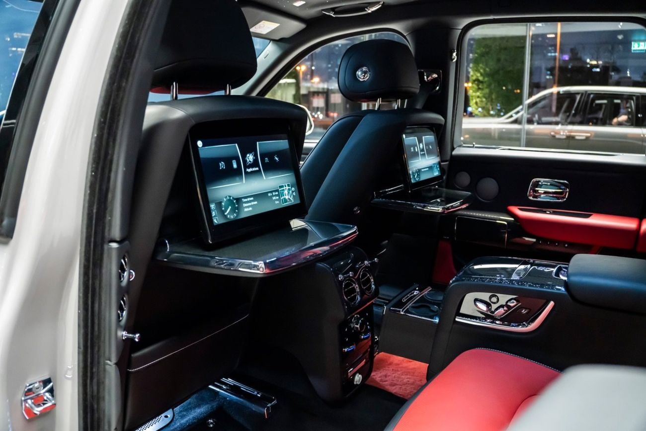 Rolls Royce Cullinan BLACK BADGE