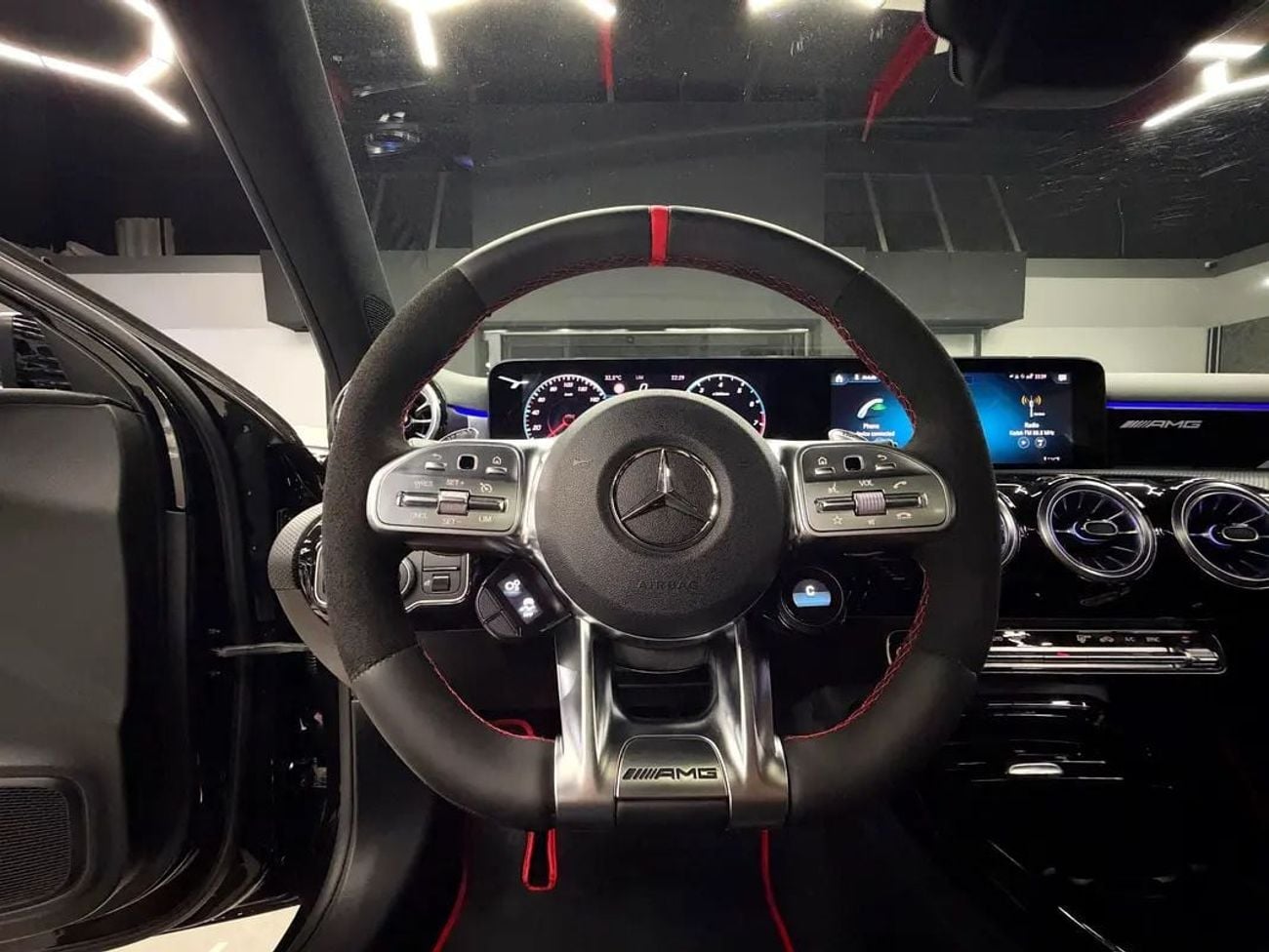 مرسيدس بنز A 35 AMG 4MATIC بريميوم
