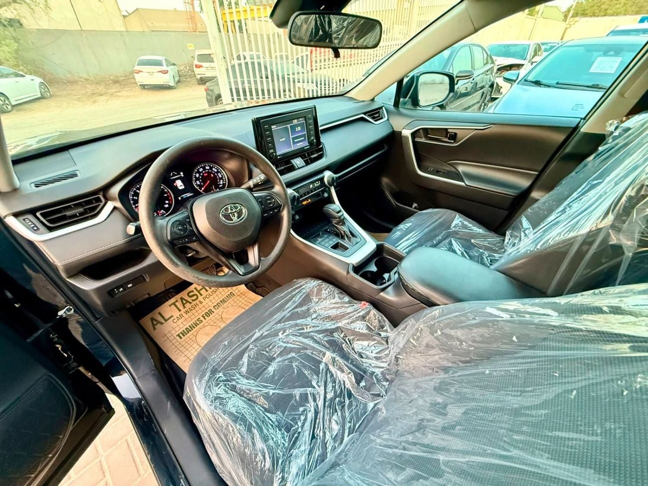 Toyota RAV4 LE