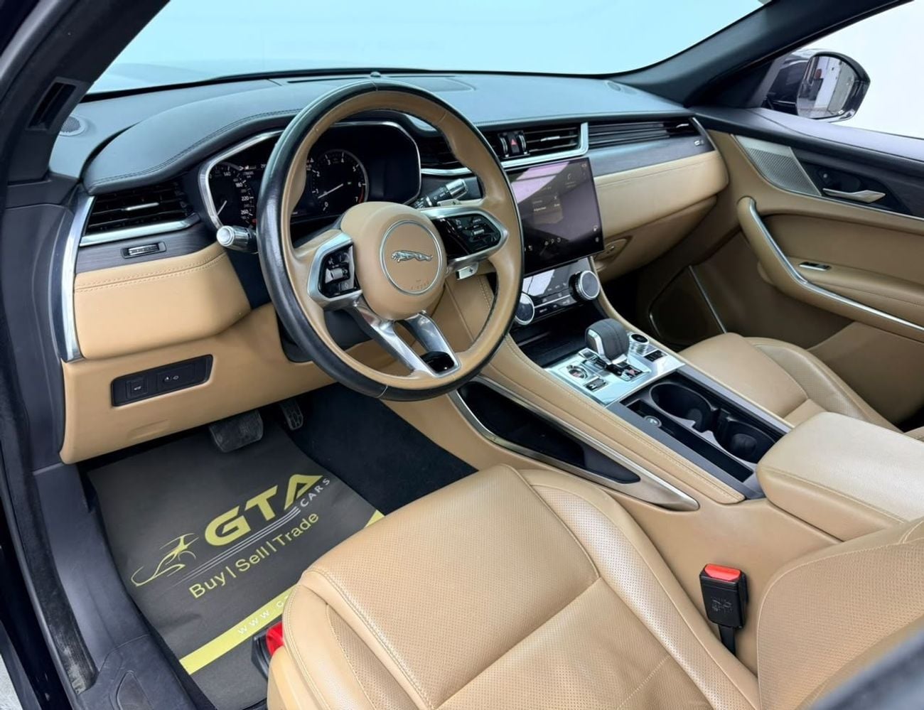 جاكوار F بيس SE P250 2021 Jaguar F-PACE S P250, Warranty, Full Service History, GCC Specs.