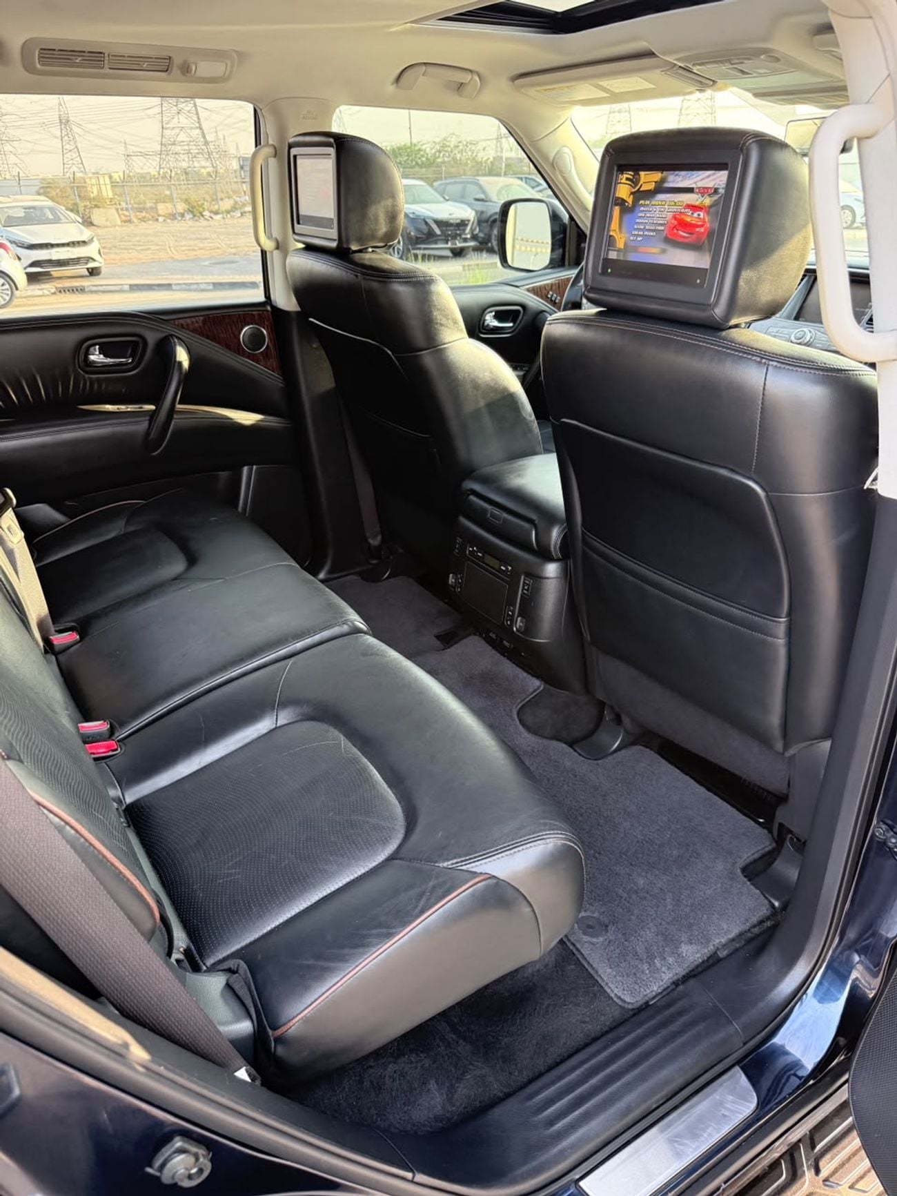 Nissan Armada SL Platinum 5.6L full option 2020