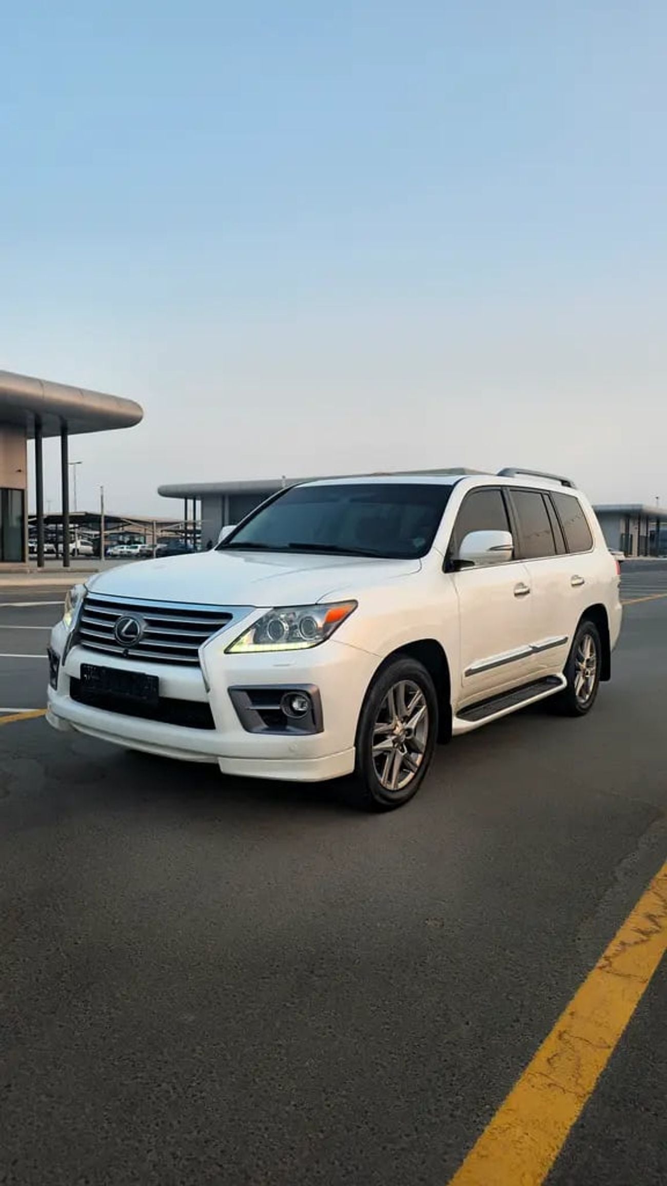 Lexus LX570 TITANIUM PLUS LX 570 Sport GCC Specs