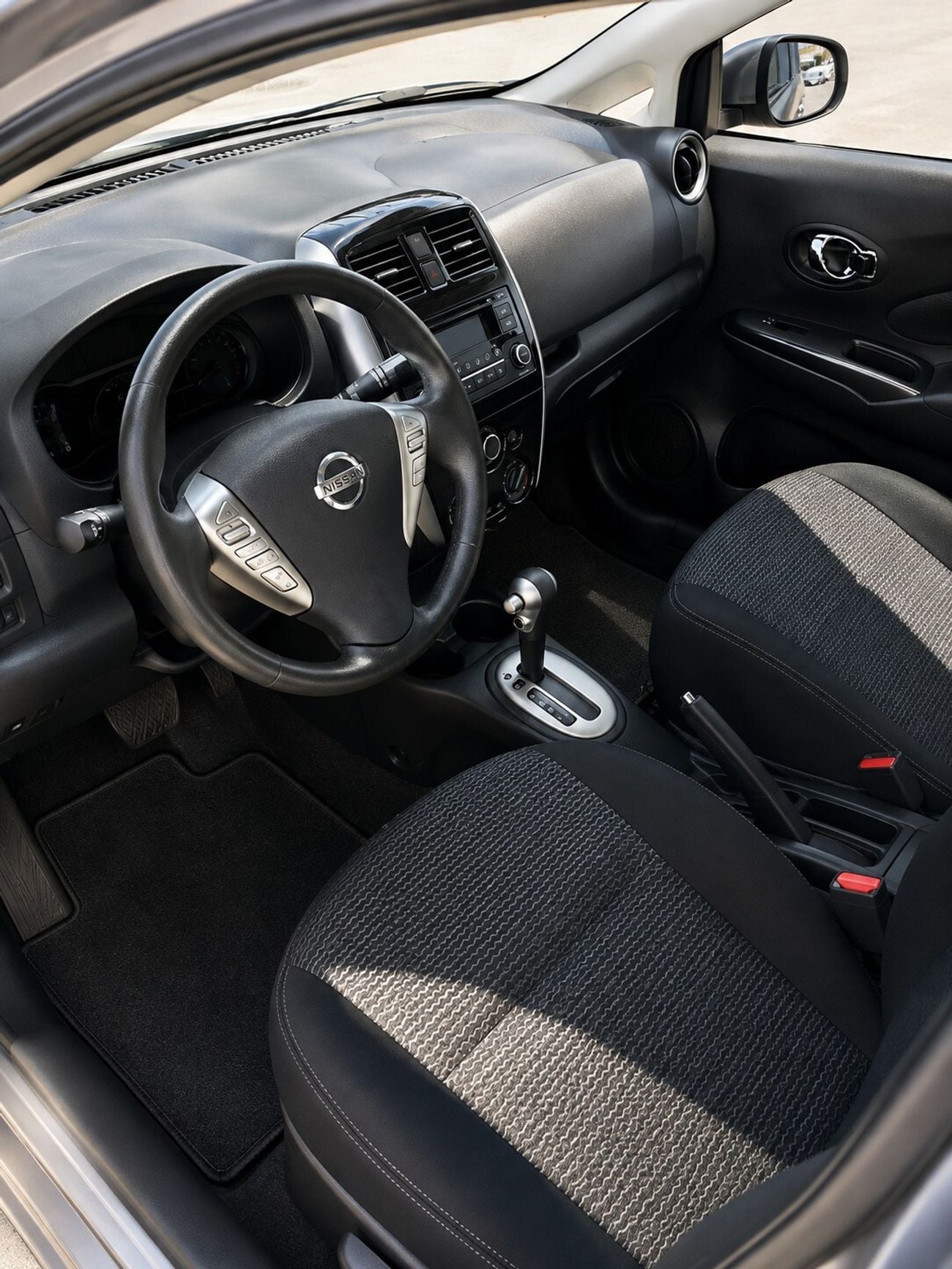 Nissan Versa S