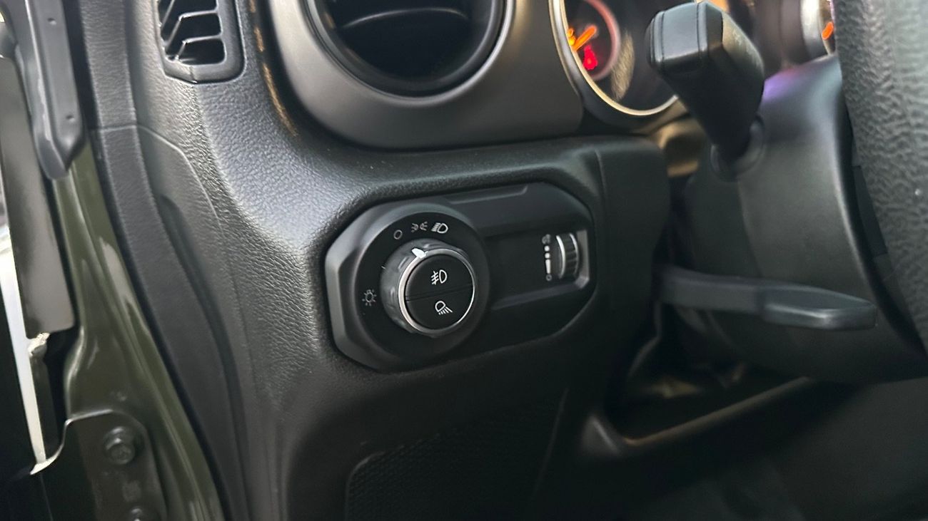 جيب جلادياتور Manual transmission | USA Specs