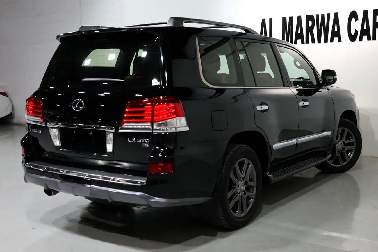 Lexus LX570 LX 570 Signature | GCC Specs | Pristine Condition