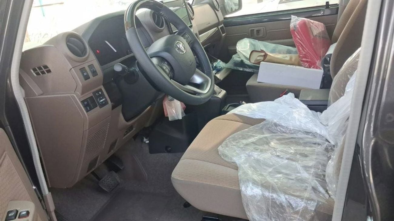 Toyota Land Cruiser 70 76 DLX