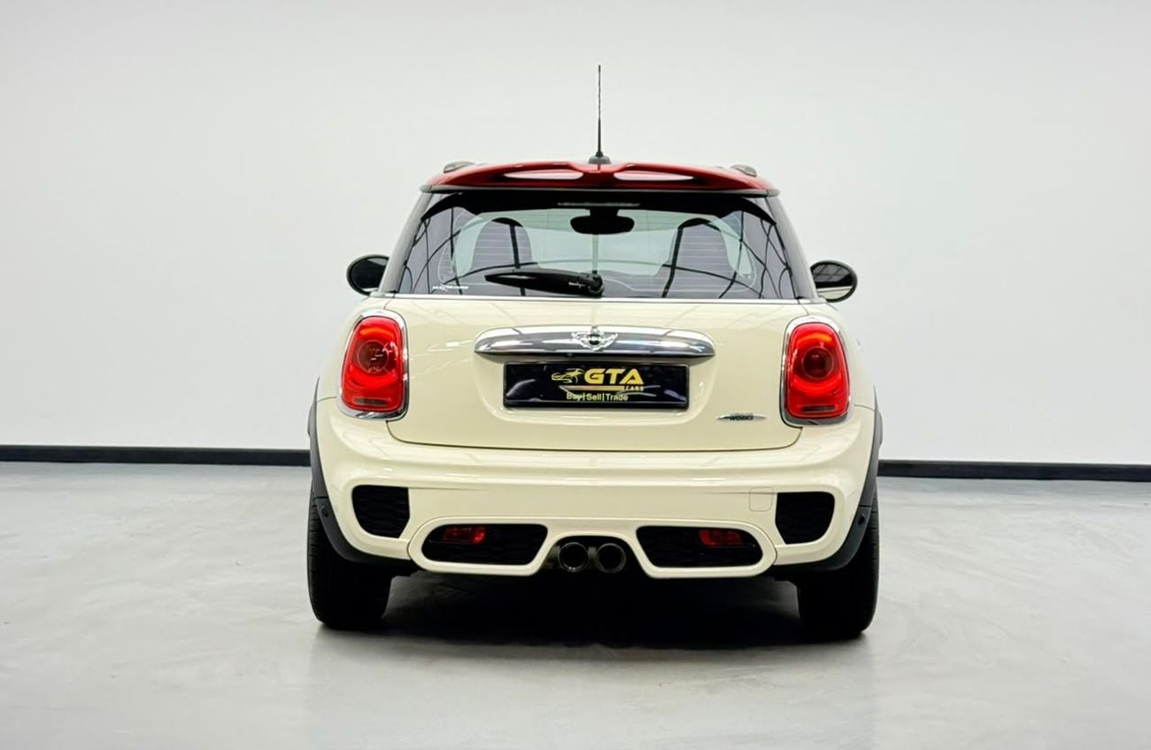 Mini John Cooper Works STANDARD 2018 Mini Cooper John Cooper Works, Service History, Fully Loaded, Excellent Condition, GCC