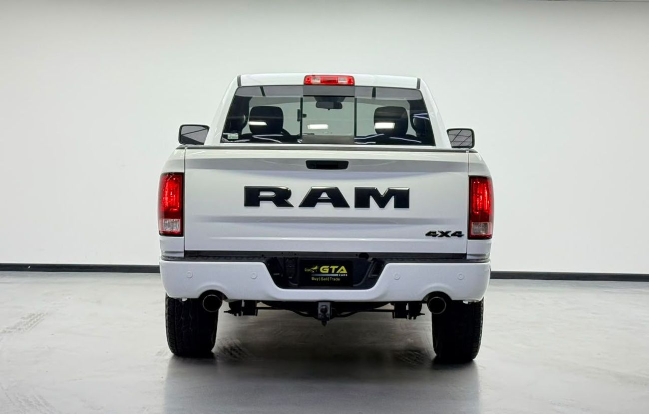 RAM 1500 CLASSIC 2022 Dodge Ram 1500 Classic SLT, Agency Warranty+Full Service History, GCC Specs.b
