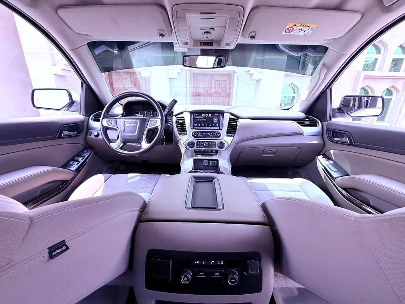 GMC Yukon SLT جي ام سي يوكن SLE خليجي بحالة ممتازة