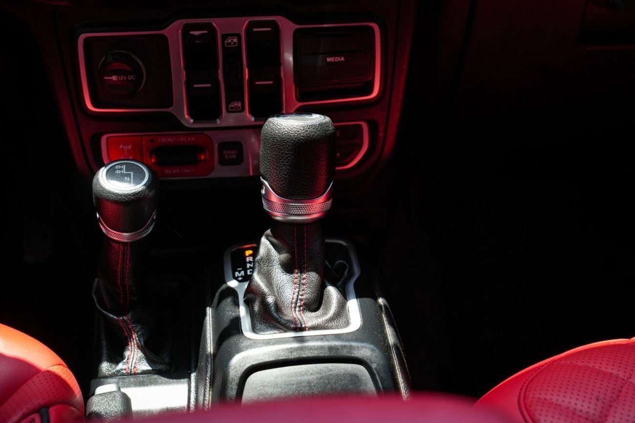 جيب رانجلر أنليميتد RUBICON 2020!! CANADIAN SPECS!! LOW MILEAGE