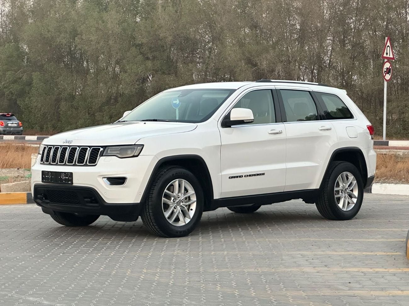 Jeep Grand Cherokee LAREDO