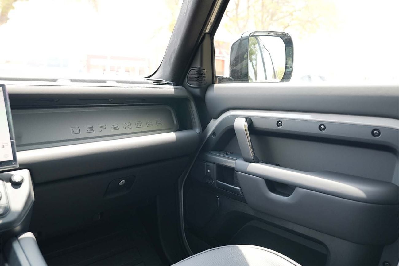 Land Rover Defender 110 OCTA P635