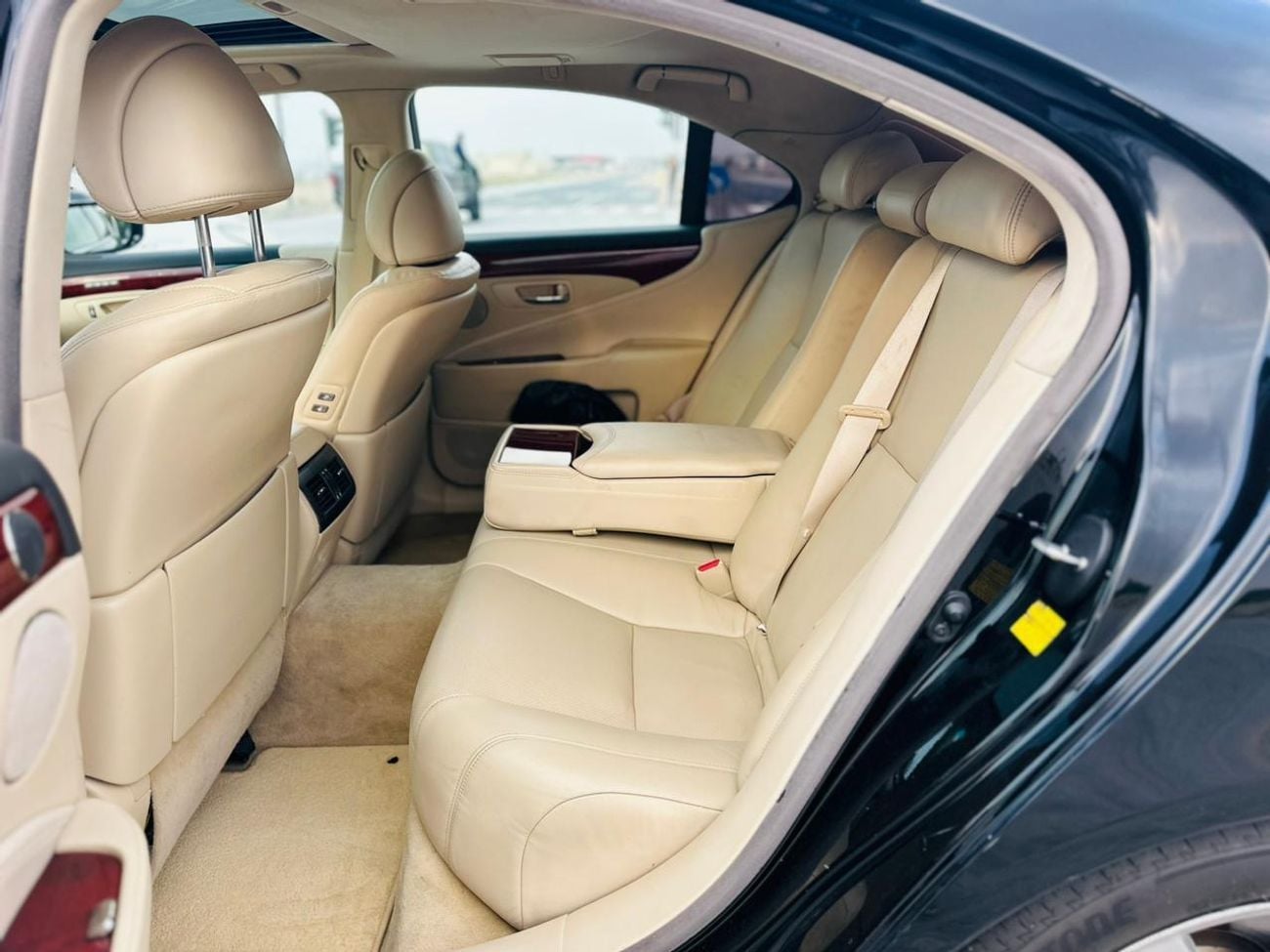 لكزس LS 460 بريمير SWB