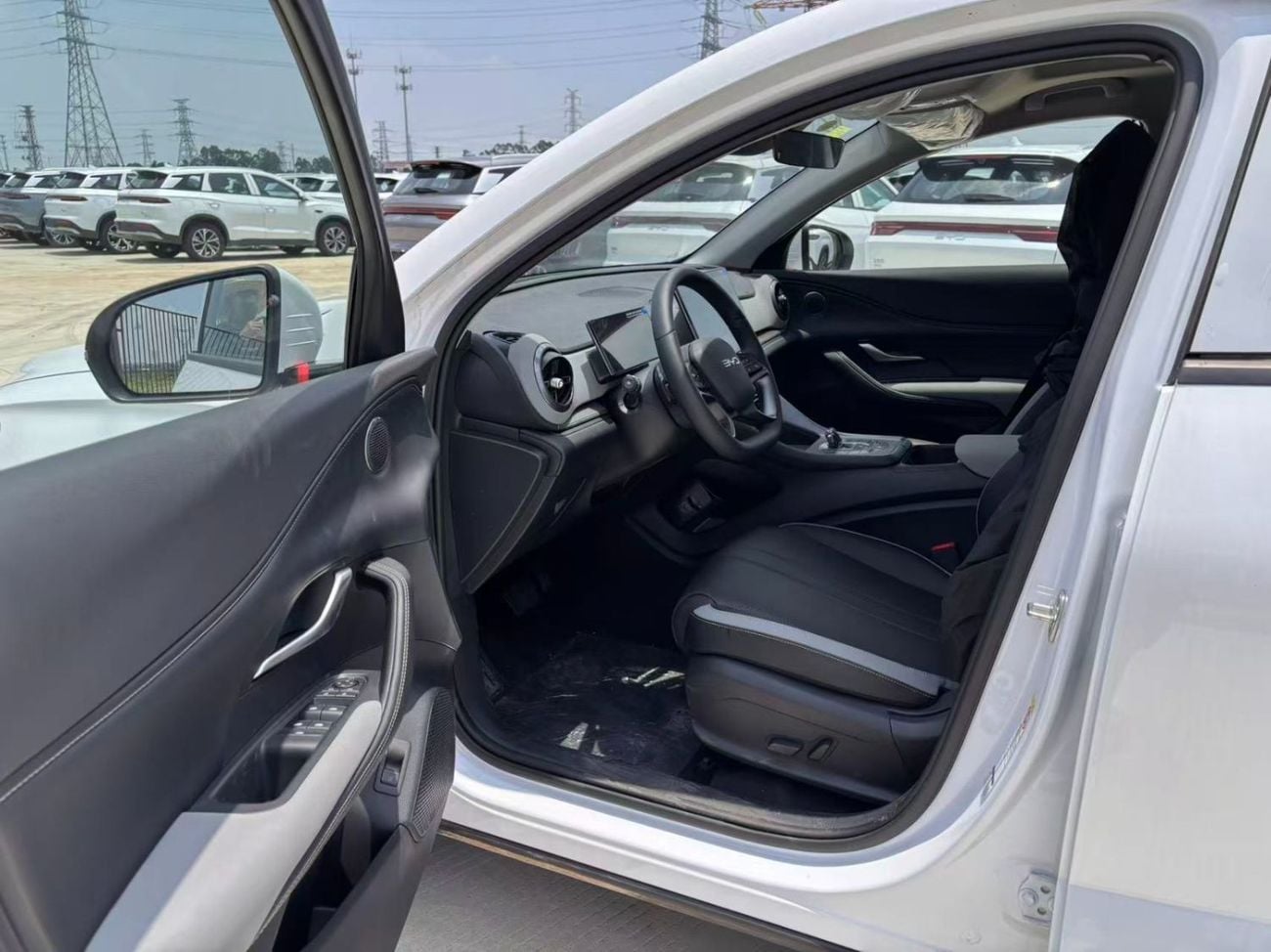 BYD Sealion 05 STANDARD 05 DM-i 75KM Prestige Type 2025 White/Black