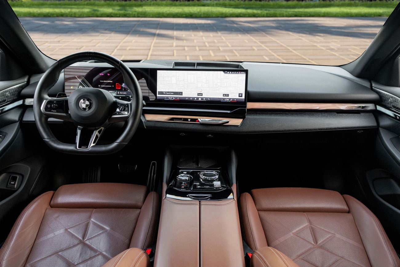 بي أم دبليو 530i M SPORT | 4,407 P.M | 0% Downpayment | Warranty!