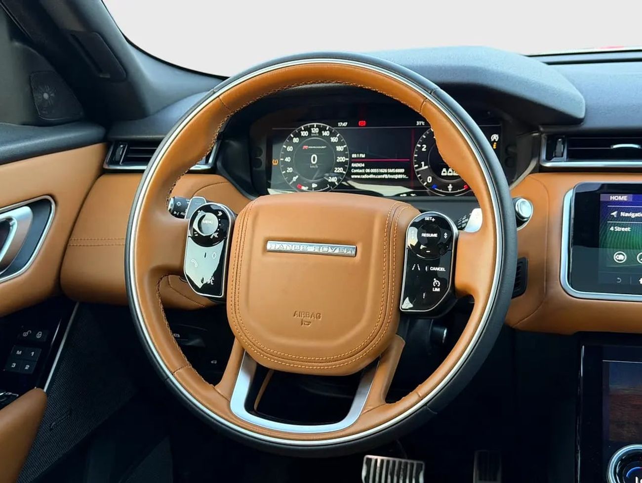 Land Rover Range Rover Velar R-DYNAMIC SE LUXURY R-DYNAMIC SE | P250 | PANORAMIC ROOF | 2.0L TURBO | GCC