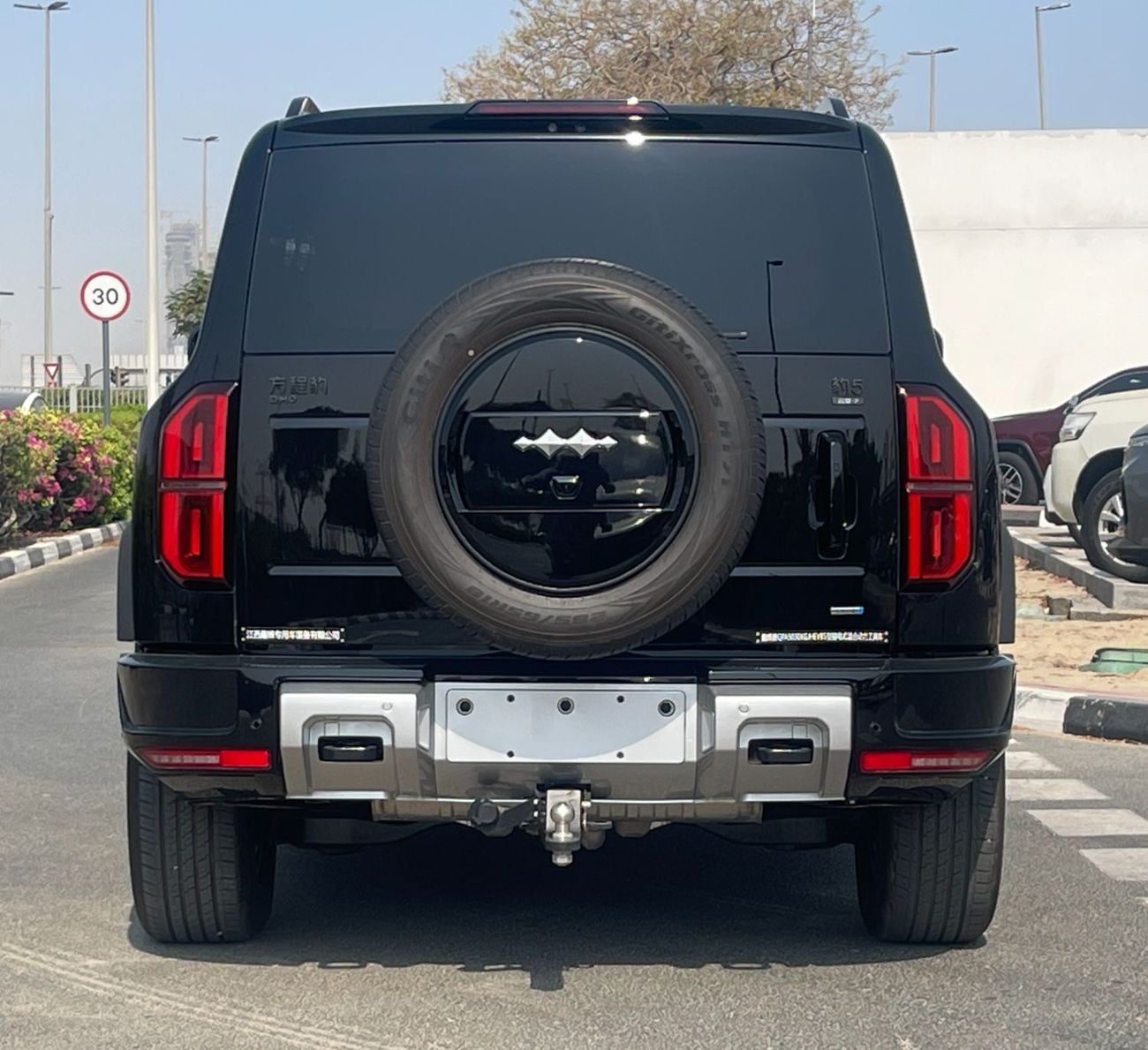 BYD Leopard 5 FLAGSHIP -Two differential lock, High-capacity battery-Hydraulic active, Suspension
