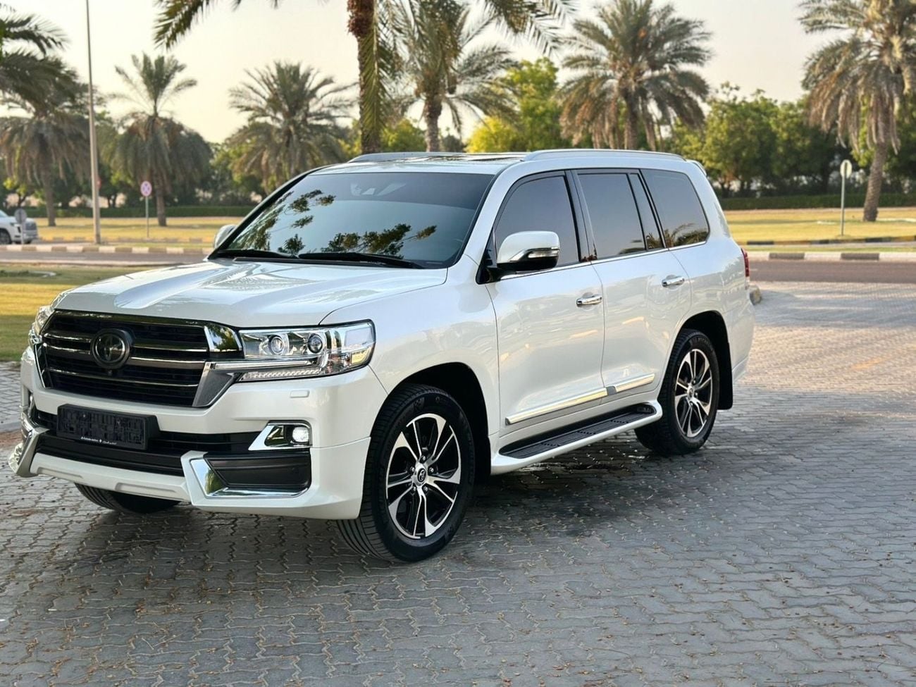 Toyota Land Cruiser VXR