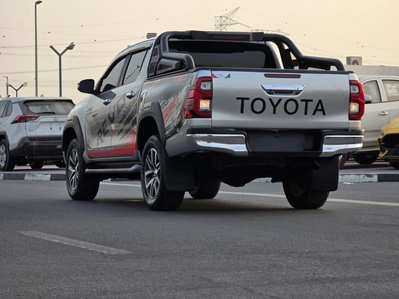 Toyota Hilux DLS 2020 | 2.8L DIESEL | AT | RHD | 4x4 SPORTS BAR | ROOF MOUNTED LED LIGHTS | PUSH START ENGINE