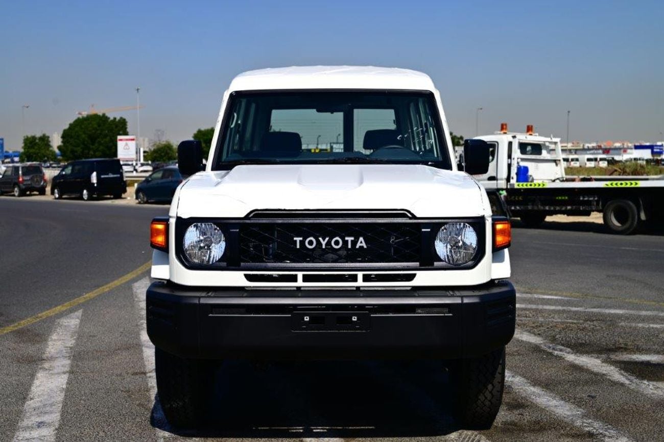 تويوتا لاند كروزر 70 LC 78 HARDTOP 2.8L AT