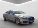 جاكوار XE S جاكوار XE سبورت V6 موديل 2016 | فضي / ألكانتارا أسود | فخامة بأسعار معقولة