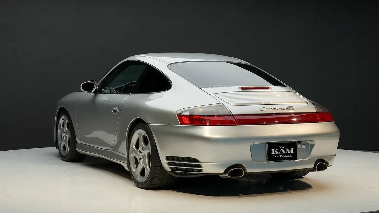 بورش 911 Carrera 4S Japanese Specs