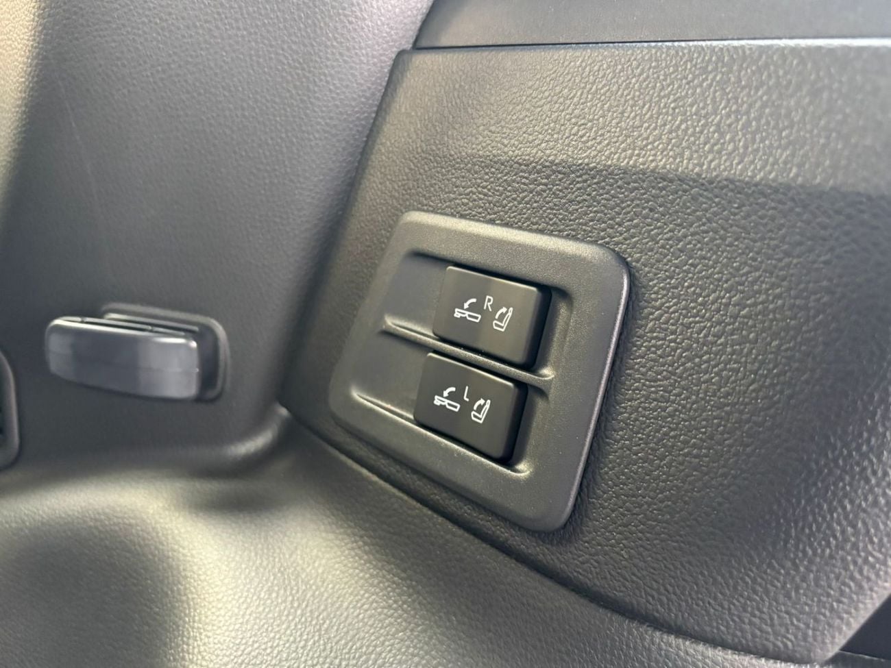 Toyota Land Cruiser VXR