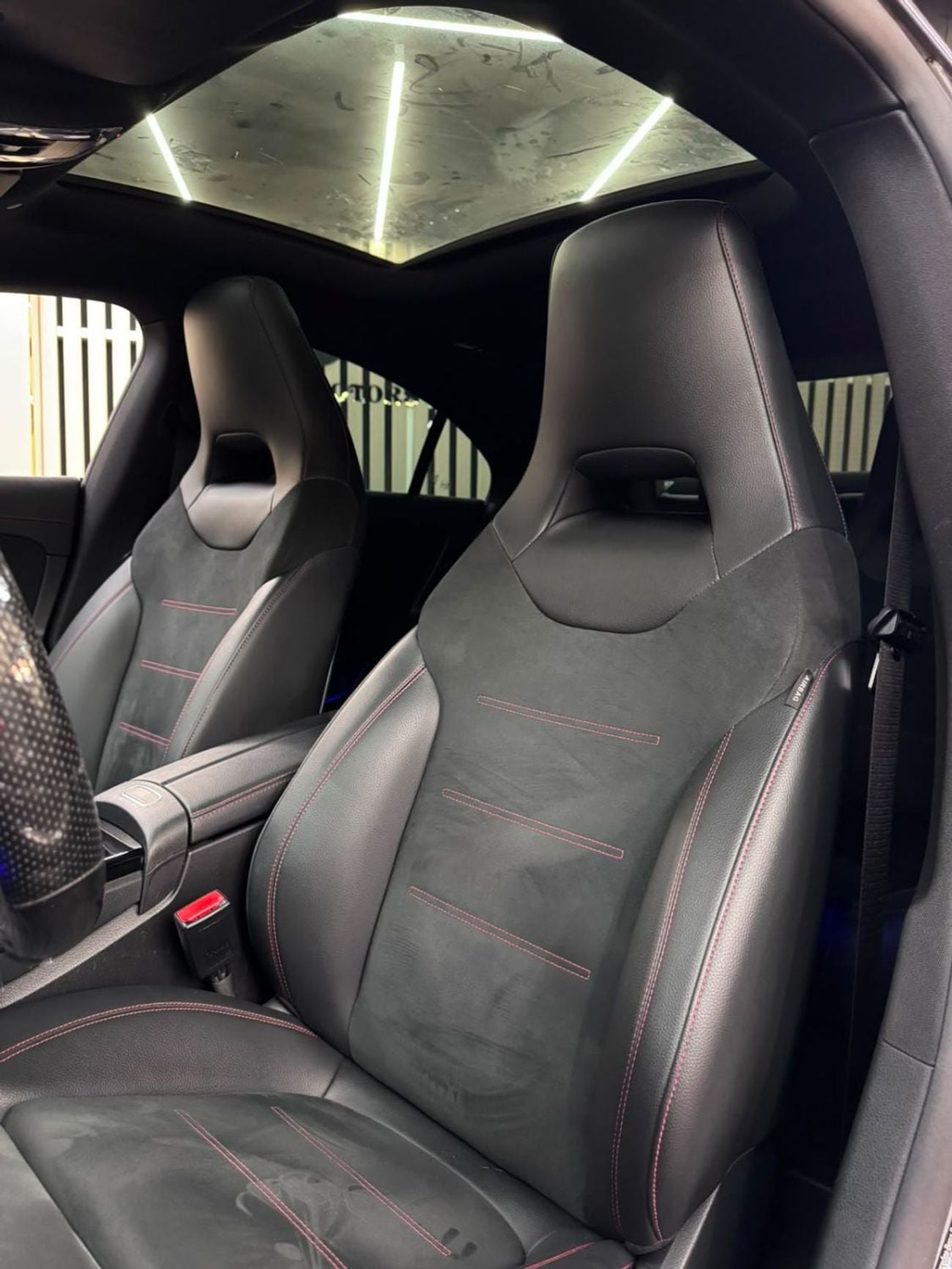 Mercedes Benz CLA250 PREMIUM