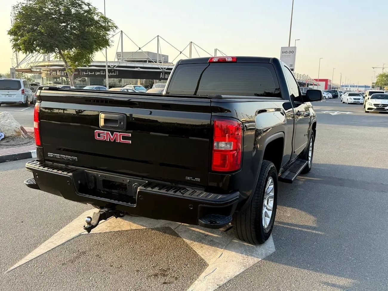 GMC Sierra SLE - GCC Specs - Well Maintained