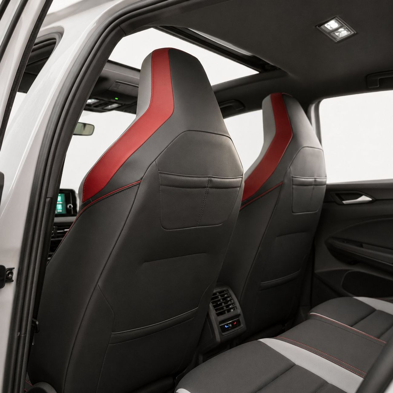 فولكس واجن جولف GTI P2 AED 2,203 P.M • 0% Downpayment • VW Golf GTI P2 • 1 Year Warranty