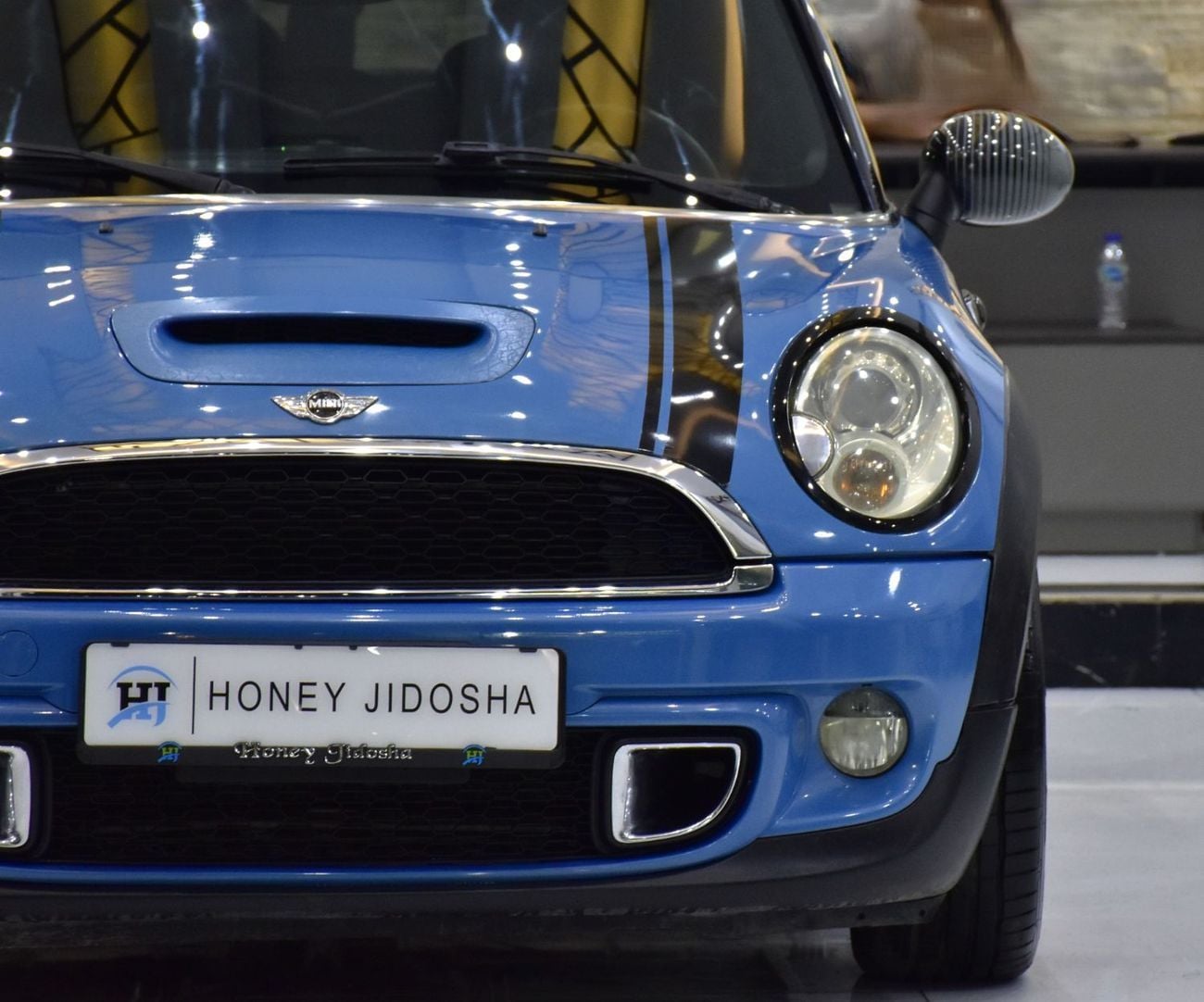 Mini Cooper S STANDARD EXCELLENT DEAL for our Mini Cooper S ( 2013 Model ) in Blue Color GCC Specs